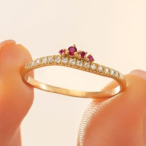 14K Solid Gold Crown Cluster Ruby Curved Ring, Minimal Stackable Crown Chevron Band