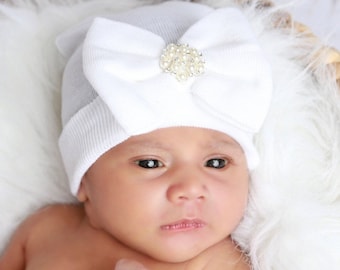 Newborn Hospital Hat, with a pearl and rhinestone button, baby hat, baby beenie, baby beanie, baby shower gift, Lil Miss Sweet Pea Boutique