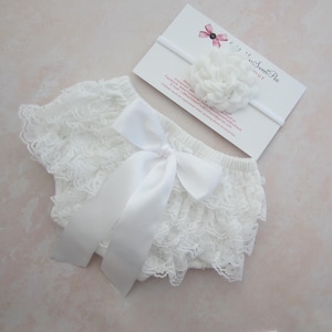 White Lace Diaper Cover , Bloomer in Newborn Size with OPTIONAL bow on the back AND/OR** 2.5&quot; Flower Headband, bebe foto, Lil Miss Sweet Pea