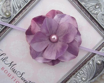 Lavender Satin Flower headband, foto newborn photo shoots, bebe photographer, hand made, bebe bandeau, by Lil Miss Sweet Pea