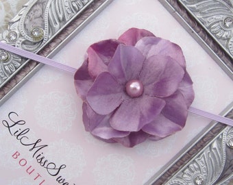 Lavender Satin Flower headband, foto newborn photo shoots, bebe photographer, hand made, bebe bandeau, by Lil Miss Sweet Pea