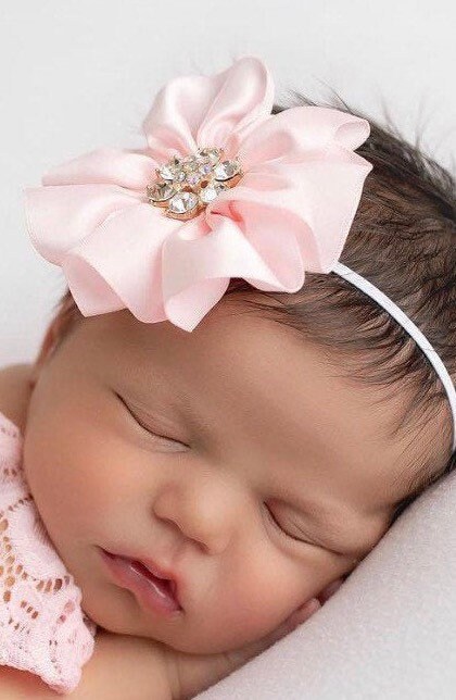 White Lace Romper With Large Bow Unlined W Sleeves And Or 4 Pink Satin Flower Headband Bebe Bandeau Bebe Foto Lil Miss Sweet Pea