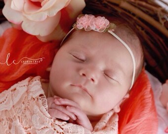 Small Organza flowers, choose peach, ivory, lavender or mint on a skinny headband for newborn photo shoots, bebe, foto by Lil Miss Sweet Pea