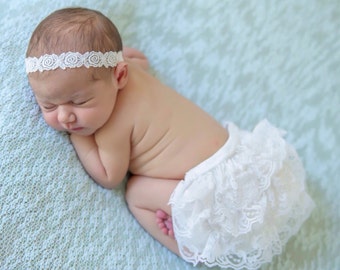 Newborn White Lace Bloomers AND/OR Embroidered Flower Headband, newborn photos, by Lil Miss Sweet Pea Boutique, foto bebe