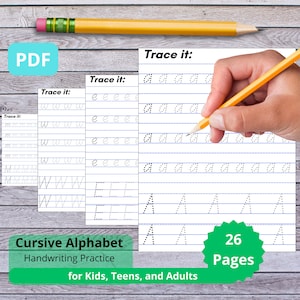 Puede incluir: Un archivo PDF digital para practicar la caligrafía del alfabeto cursivo en 26 páginas. Las hojas incluyen filas de letras punteadas para trazar, etiquetadas como Trace it, con ejemplos de mayúsculas y minúsculas. Se muestra un lápiz amarillo.