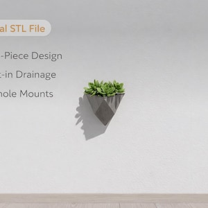 Geometryczna donica ścienna STL | Trójkątna wisząca donica | Wyjmowana wkładka | Projekt drenażu
