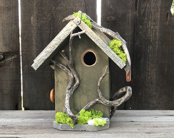 Birdhouse Handmade Cedar Wood Hand Painted Outdoor Bird House White & Green, Manzanita Driftwood Birdhouses, Item #600492648