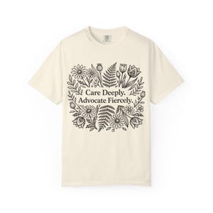 Camiseta de trabajador social, terapeuta, defensa, ayuda profesional, profesional de la salud mental, estampado floral imagen 5