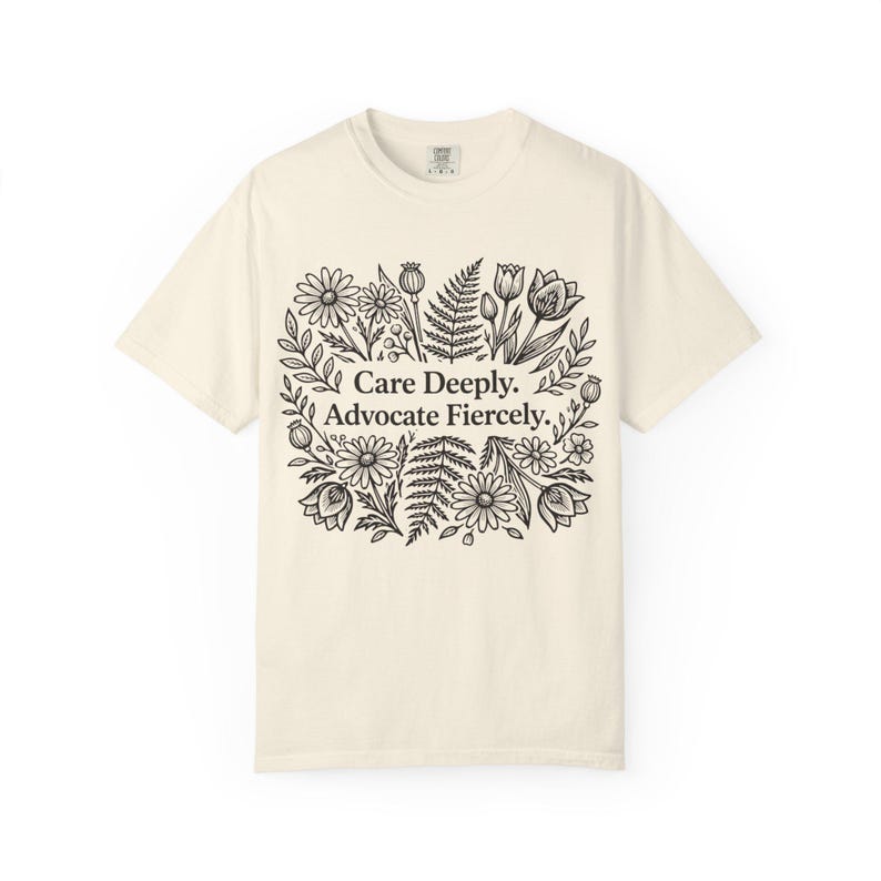 Camiseta de trabajador social, terapeuta, defensa, ayuda profesional, profesional de la salud mental, estampado floral imagen 5