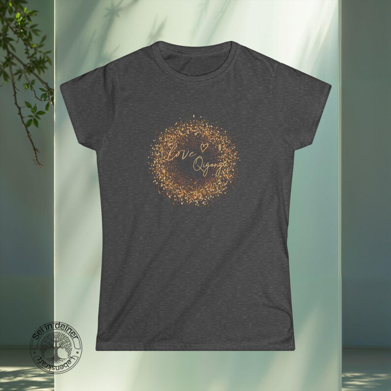 Té energético Qigong | Camiseta Círculo Amanecer | Camiseta Flujo Zen | Top para práctica espiritual | Camiseta gráfica meditativa imagen 3