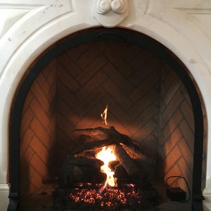 Arched Fireplace screen image 1