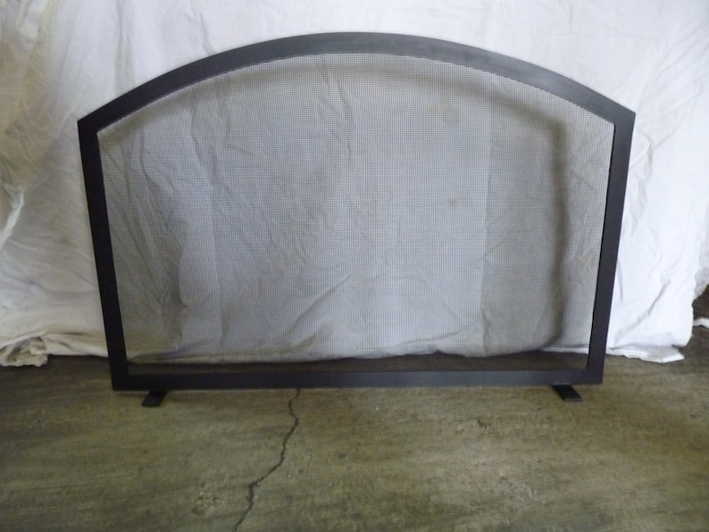 Arched Fireplace screen image 3