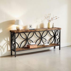 Mesa de console industrial extra longa com 3 prateleiras, mesa de sofá estreita, marrom rústico e preto.