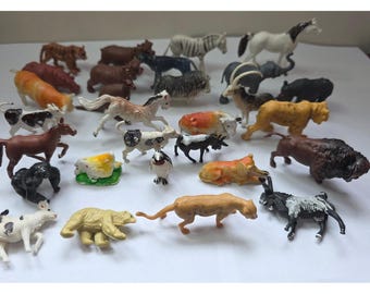 香港製プラスチック動物フィギュア詰め合わせ マルチフェア ヴィンテージおもちゃセット