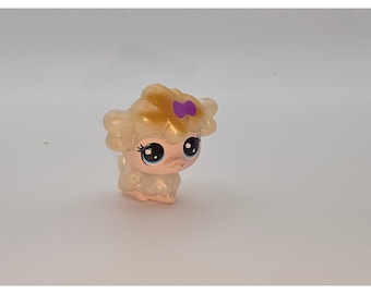 Hasbro Littlest Pet Shop Mini Cream Pearlescent Lamb Fair Vanilla Eweby