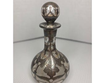 Flacon de parfum antique Art nouveau en argent sterling, monogramme clair transparent