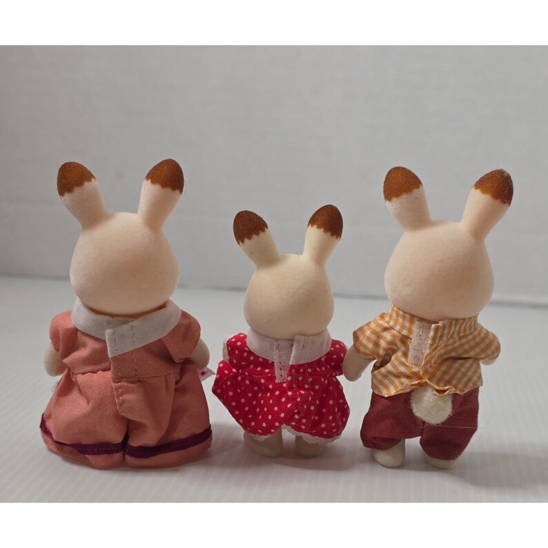 Familia de conejos de chocolate Epoch Sylvanian Families, 3 piezas, color crema, marrón claro CC01 imagen 4