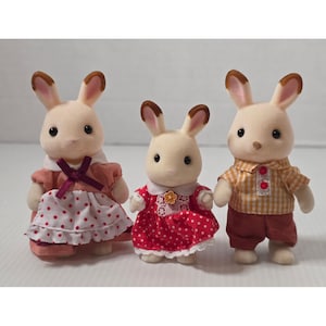 Familia de conejos de chocolate Epoch Sylvanian Families, 3 piezas, color crema, marrón claro CC01 imagen 1