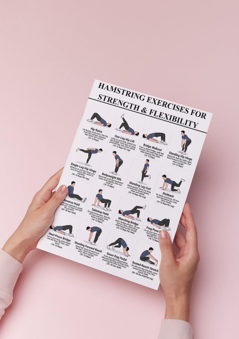 K&ouml;nnte beinhalten: Ein wei&szlig;es &Uuml;bungsblatt mit dem Titel HAMSTRING EXERCISES FOR STRENGTH & FLEXIBILITY, das zw&ouml;lf schwarz-wei&szlig;e Illustrationen einer Person bei verschiedenen Fitness&uuml;bungen zeigt, inklusive beschreibendem Text und Wiederholungszahlen.