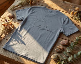 Camiseta con ilustración de sol y ondas de luz y sal / Camiseta minimalista con fe / Colores cómodos