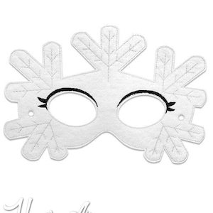Könnte beinhalten: Weiße Filz-Schneeflocken-Augenmaske mit schwarzen Wimpern. Die Maske ist für Kinderspiele und Kostüme gedacht.