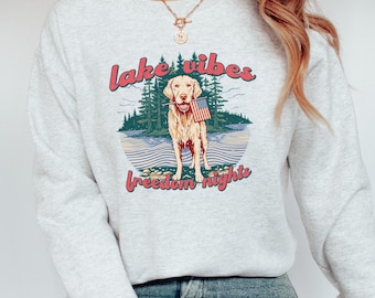 Golden Retriever Sweatshirt, 4th of July Lake Shirt, Patriotic Dog Shirt, USA Golden Mama Shirt, Dog Person Gift, Trendy Pet Shirt Gift Idea