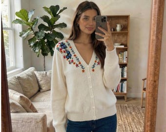 Vintage Womens Embroidered Cardigan Small Cream Floral Cottage Grandma Retro