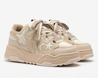 SoftSlipsy Beige Star Platform Sneakers – Chunky Neutral Y2K Streetwear Trainers – Height Boost Shoes