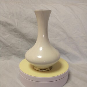 Vintage Pickard China Bud Vase: Miniature White Vase with Platinum Trim