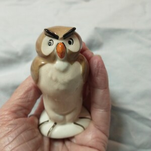 Walt Disney Productions Beswick Owl figurine..Winnie the Pooh character