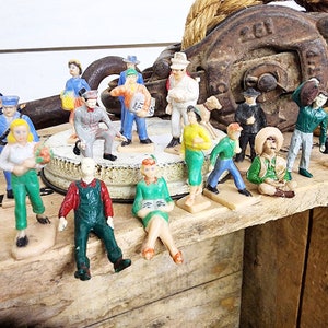 Diorama Figures at 1:150 | Miniature People | Tiny Human Figurines | Little  People | Terrarium Jewelry Making (10pcs by RANDOM / Painted)
