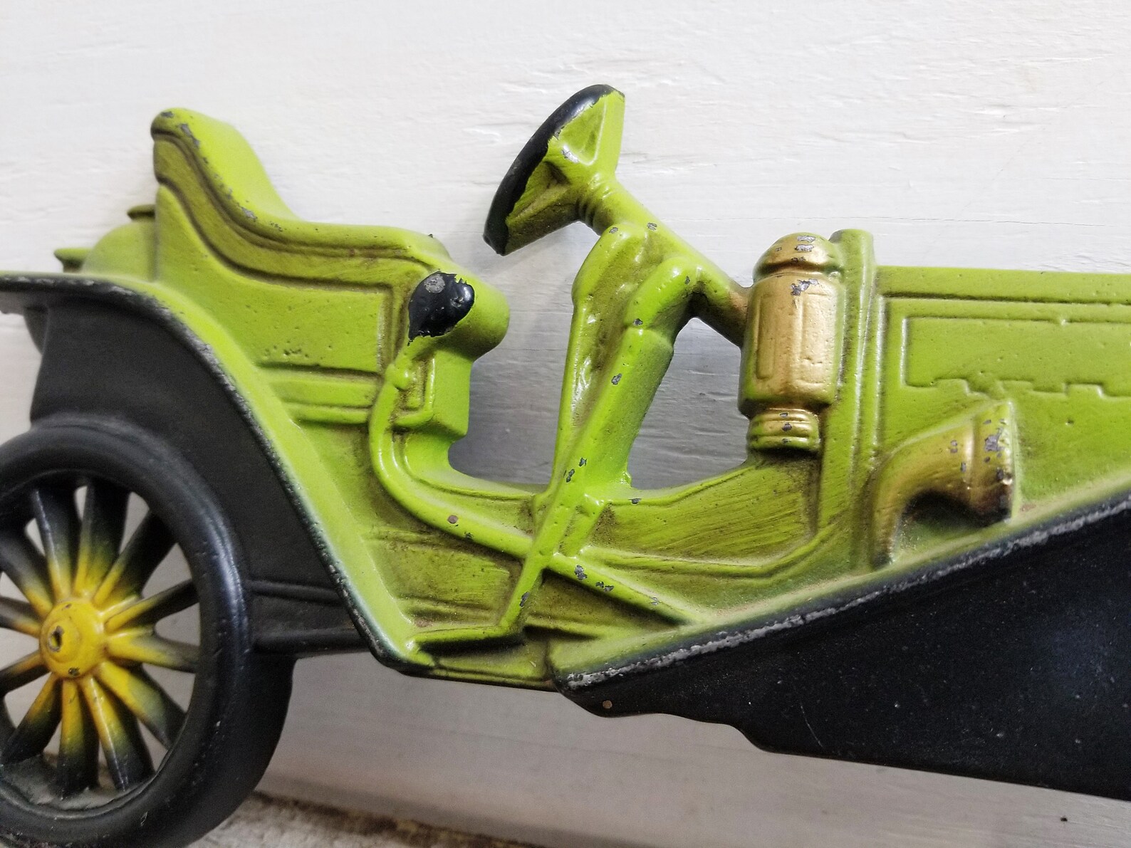 Vintage Metal Car Wall Hangings Set of Two Red and Green Etsy