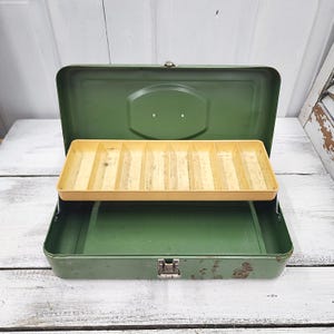 Vintage Metal Tacklebox - Etsy Vintage Metal Tacklebox - Etsy