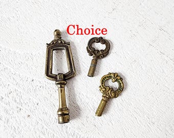 Choice Vintage Lamp Switch Key, Pre-Owned, Aged, Lamp Parts, Supplies, DIY, #5539