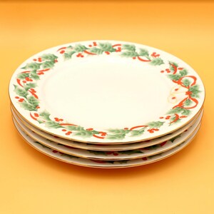 Vintage Noel Plates - Etsy