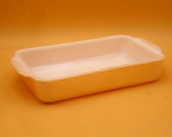 Vintage Anchor Hocking Fire-King 1 1/2 Quart Peach Luster Casserole Dish - 410