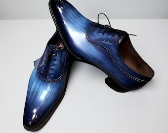 Zapatos Oxford de vestir formales para hombre, hechos a mano, de piel con pátina azul y cordones.