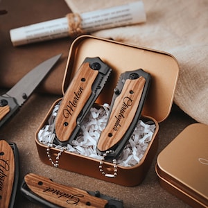 Custom Carved Groomsmen Taschenmesser, Klappmesser, einzigartiges Herrengeschenk