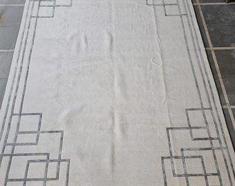 Minimal Beige Kilim Rug with Grey Geometric Border, Handwoven Wool Flatweave Area Rug, Modern Scandinavian Style Kilim Carpet