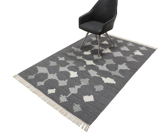 Handwoven Grey Kilim Area Rug, Tribal Geometric Flatweave Kilim Rug, Minimalist Wool Carpet, Modern Boho Home Decor