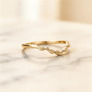 Fede nuziale antica curva a forma di foglia, anello botanico in oro massiccio 10K/14K/18K, fede abbinata ispirata alla natura, delicato anello impilabile a forma di corona di foglie.