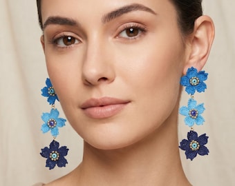 Orecchini lunghi a forma di fiore all'uncinetto con sfumatura di blu - Elegante stile boho - Gioielli fatti a mano