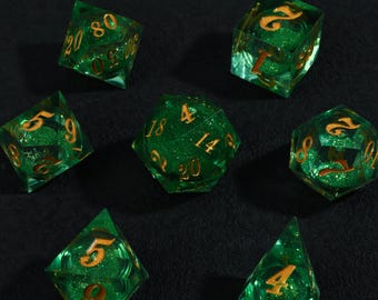 Luxus-D&D-Würfel aus grünem Harz, Floating Core RPG Würfel-Set, Sharp Edge D&D-Würfel