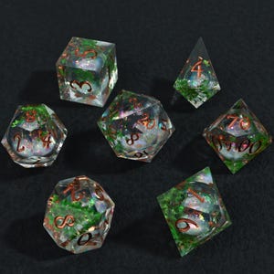 Set di dadi in resina Liquid Core, gioco di ruolo TTRPG, dadi in resina con bordo affilato per giochi da tavolo DND