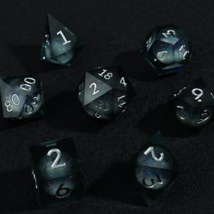 Liquid Core Dice with Sharp Edge, Resin Liquid Dice, D&D Dice Set Mystery, Dnd Player Gift