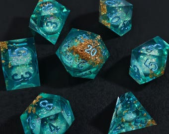 Sharp Edge Liquid Core Dice Set, Resin D&D Dice