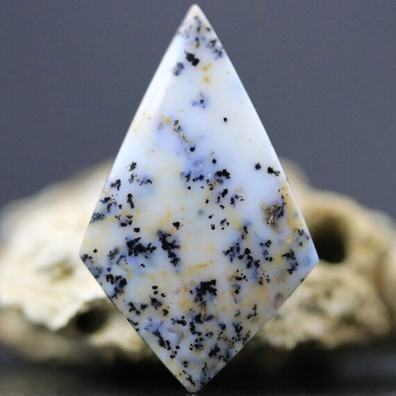 Merlinite - Shape Merlinite - Shape