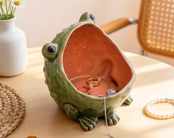 Plato joyero con diseño original de rana, lindo cuenco para anillos, soporte para anillos con forma de sapo de boca grande, linda decoración de escritorio con forma de rana, cuenco para llaves multiusos, regalo para ella.