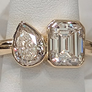 Two Stone Ring, Toi Et Moi Ring, Bezel Set Double Stone Ring, Emerald Moissanite Engagement, Anniversary Ring Bel Viaggio Designs