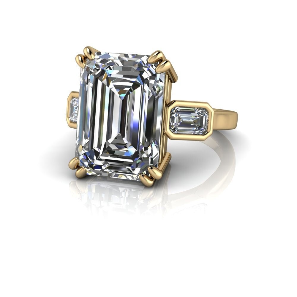 Grace kelly emerald engagement ring deals